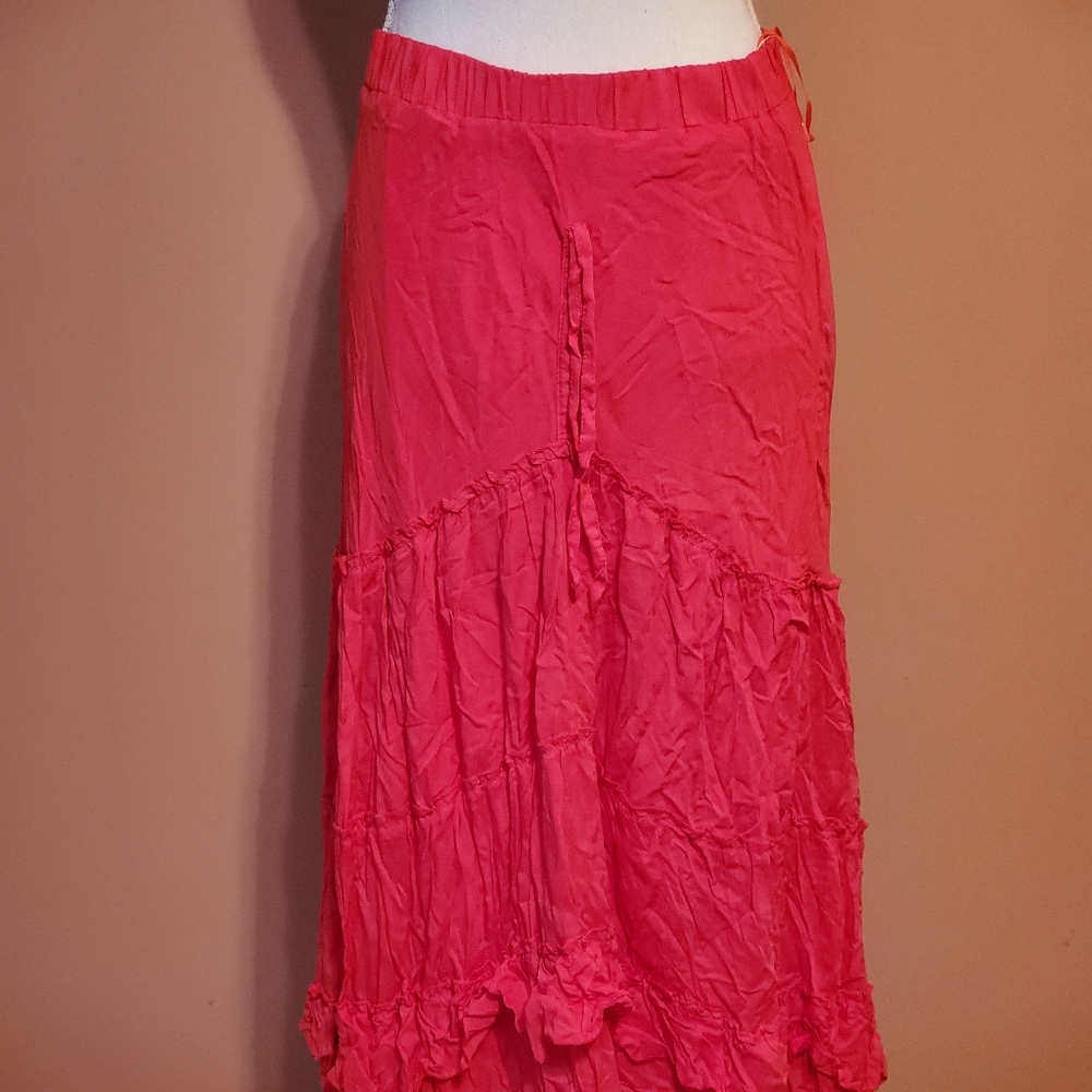 Gorgeous Solitaire lined red skirt size L